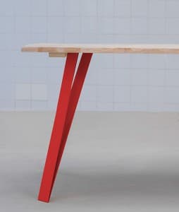 pieds de table rouge en metal style loft